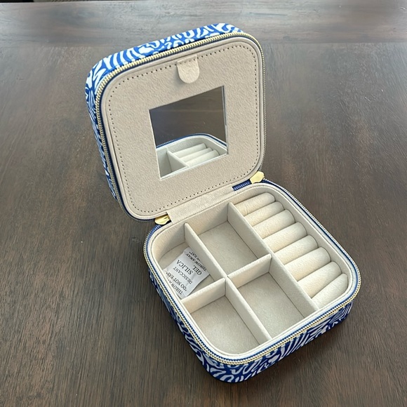 Lilly Pulitzer Accessories - Lilly Pulitzer Jewelry Case